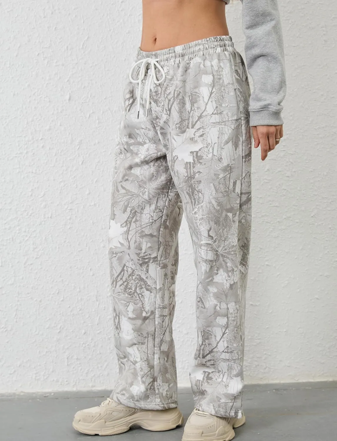 Camo Pants for Women Wide Leg High Waist Drawstring Camo Sweatpants Fleece Baggy Causal Jogger Workout Pants