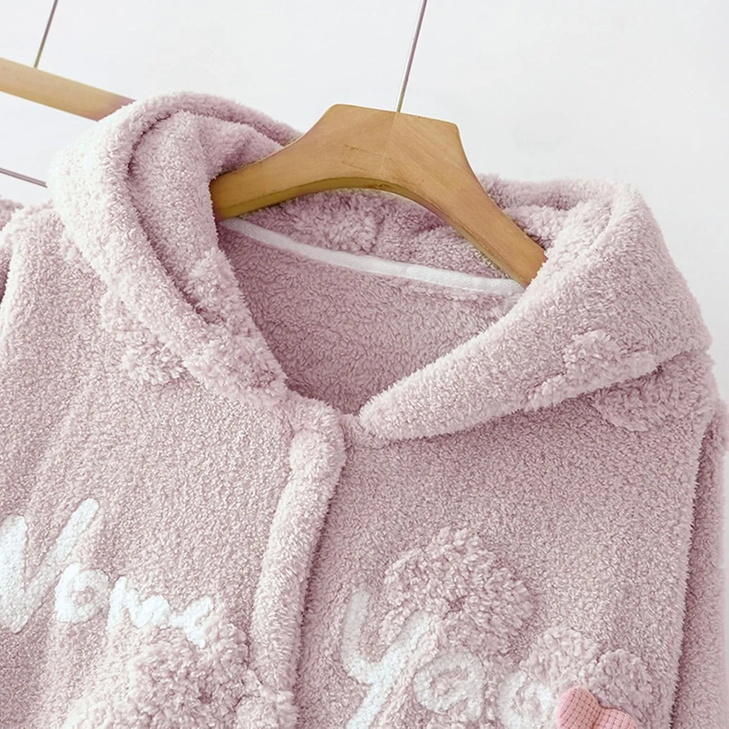 Womens Long Hooded Fleece Robe,Floral Heart Soft Warm Spa Bathrobe for Cozy Lightweight Loungewear Plush Fuzzy Robe